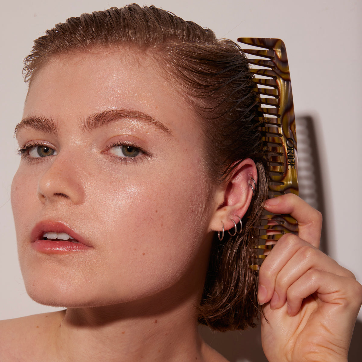 Italian Tooth Italian Resin Wide Tooth Comb – Oribe Hair Care UK